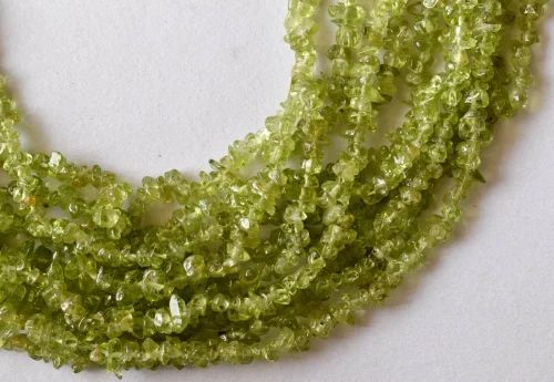 Peridot Gemstone Chips (1 KG)